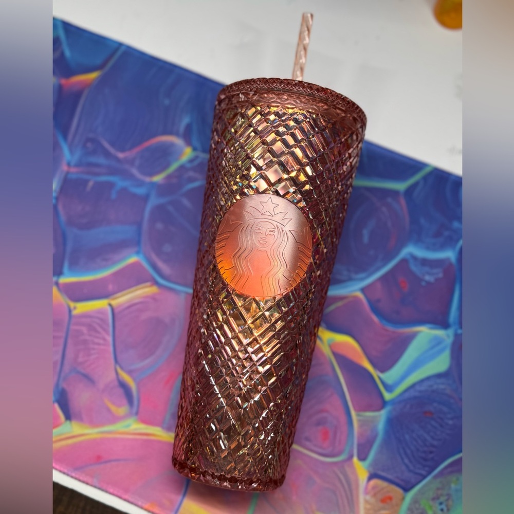 EUC Gold Jeweled Starbucks 24 oz Tumbler - No. America Release 2021